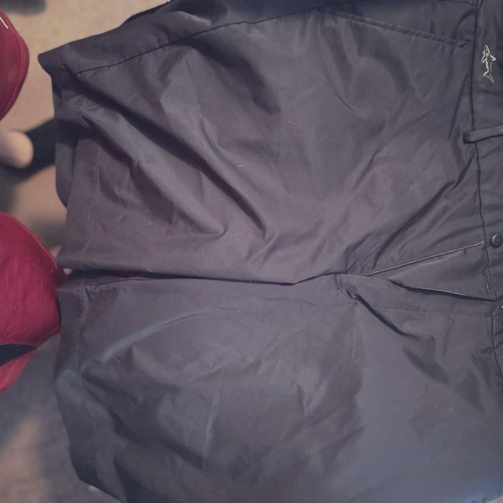 Greg Norman Blue Golf Shorts -- Size 40